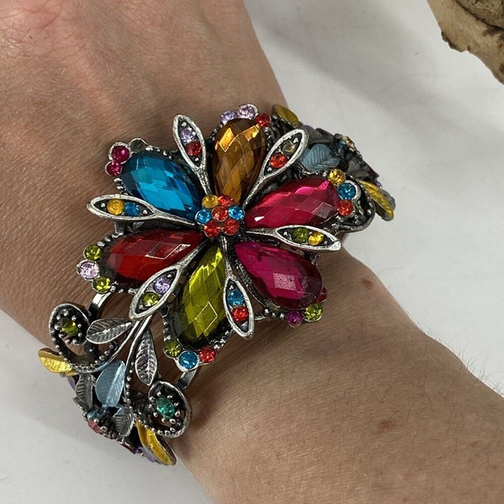 Silver And Rhinestone Floral Bangle. Hinged. Multicolored. Butterfly. Big. - Picture 6 of 7